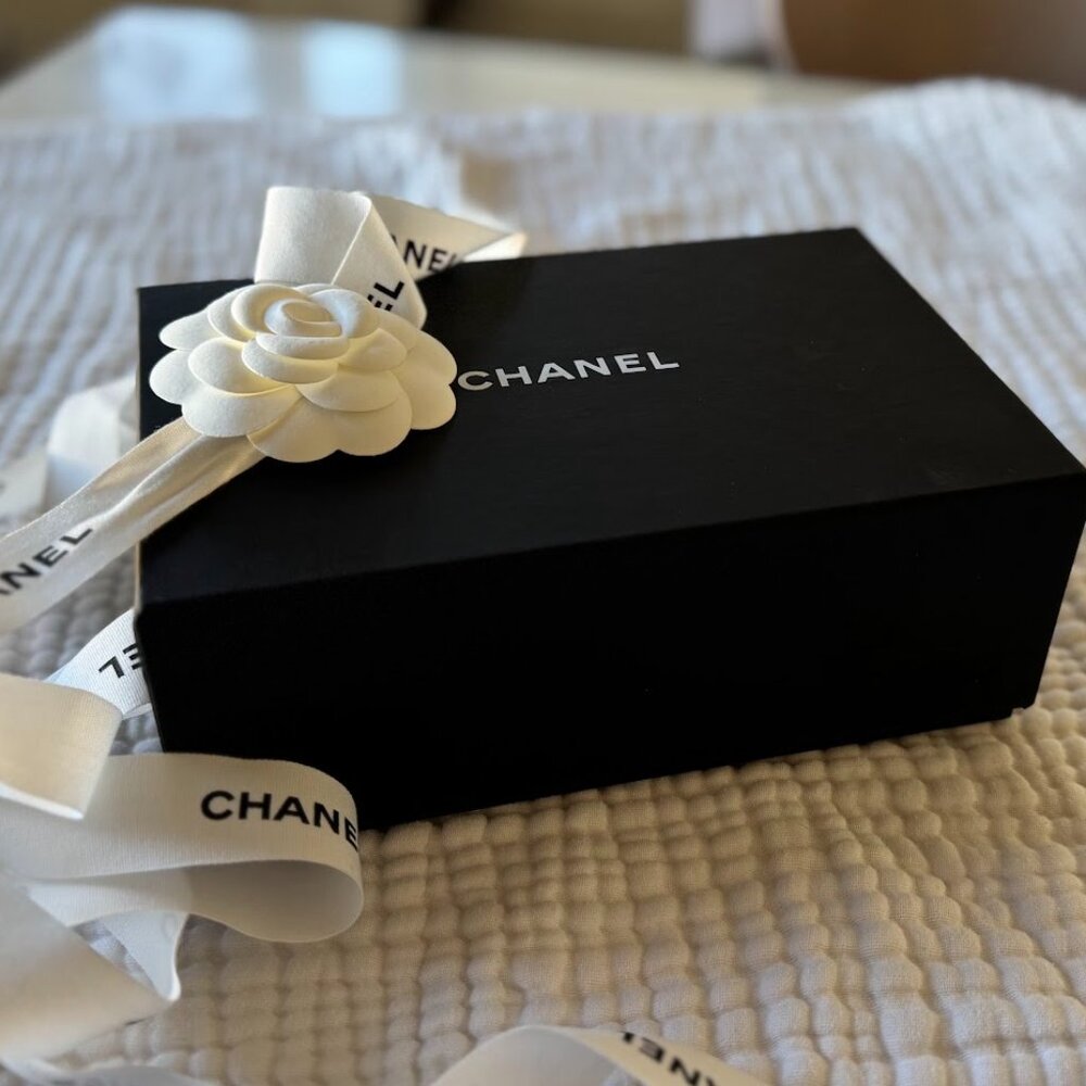 Authentic Chanel Gift Box Empty Flower Ribbon Organizing Storage 7 x 9 x 3.5